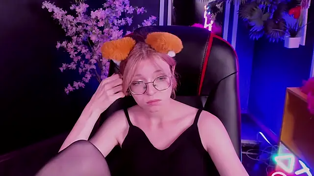 Chatroom XXX en direct de FoxxyyPolly