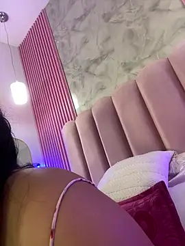 ArianaRougee's Live XXX Chat