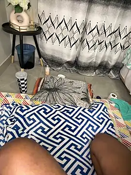 Nicole_bash: απευθείας συνομιλία ΧΧΧ