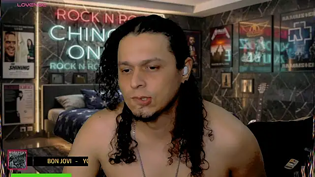 chino_roz Adlı Modelin Canlı XXX Sohbeti