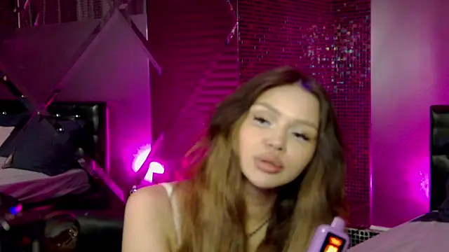MelanieSutton XXX чат на живо