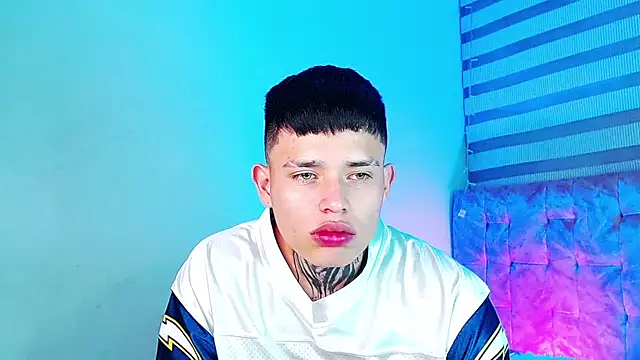 _justinmoon2n Live XXX chat