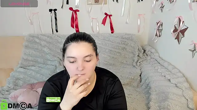 MonikaMooon: онлайн-секс-чат