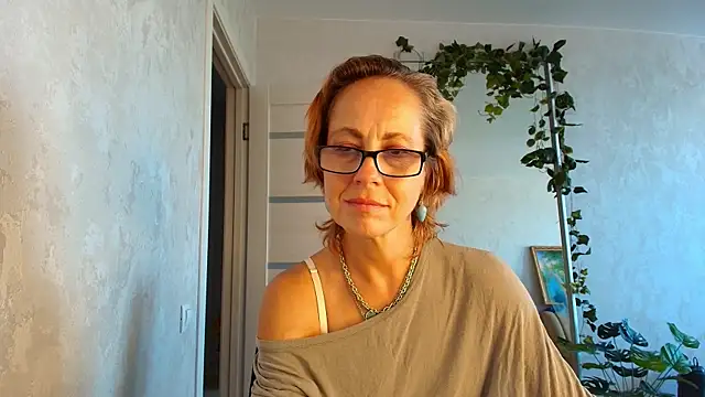 دردشة LioraWeiss الجنسية المباشرة