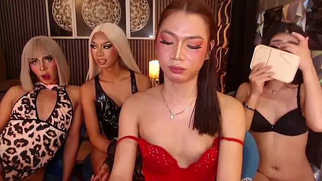 AudreyMilesTrans – Naživo XXX chat