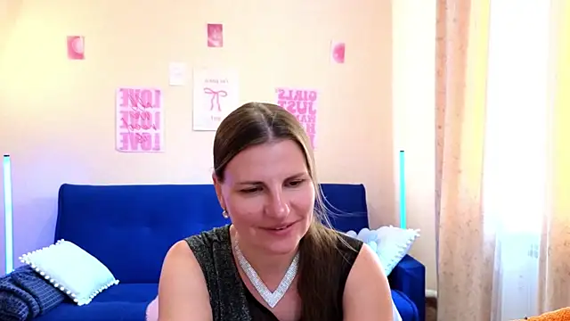Chatroom XXX en direct de Mirabelle_Velvet