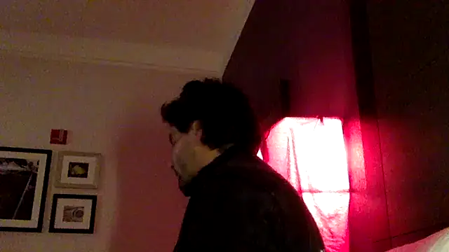 צ'אט XXX בשידור חי של hitmehardns