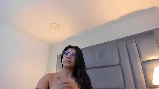 Živý XXX chat ScarletJons
