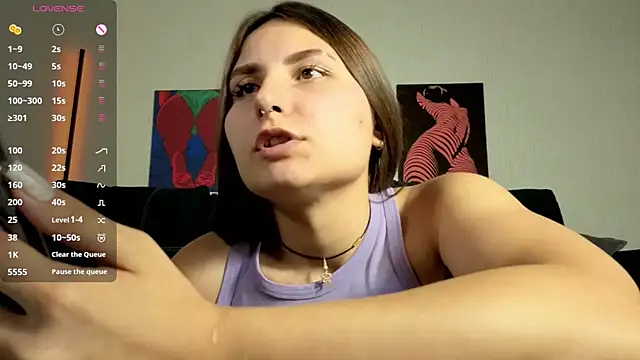 XXX chat uživo modela TrixiBell