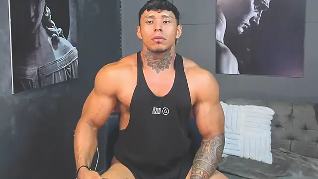 bradley_smith Live XXX Chat