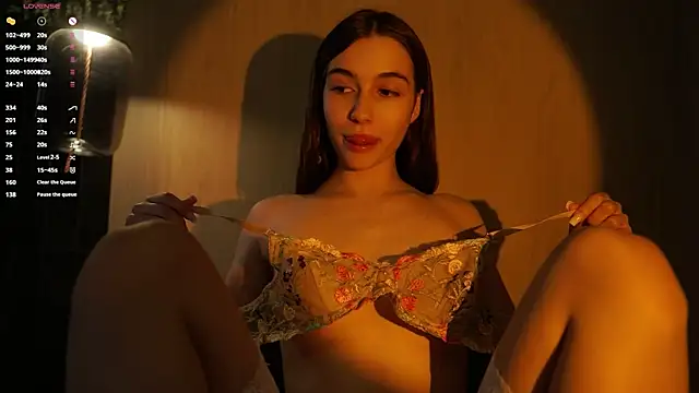 Chat +18 de LettySlovacek ao vivo