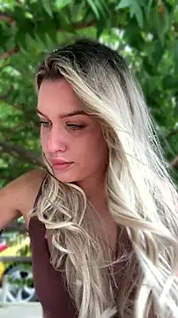 KikiWatson – Naživo XXX chat