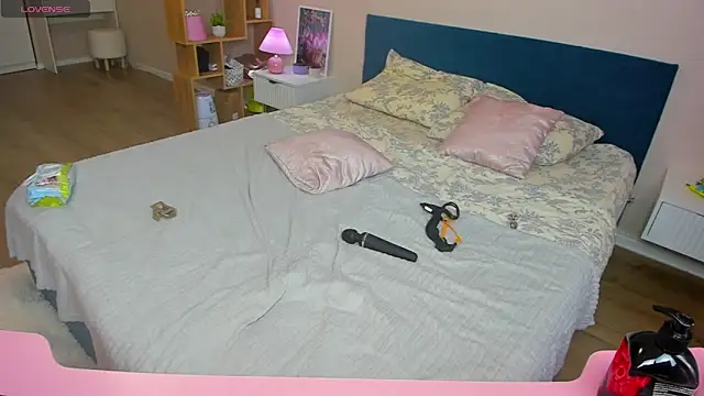 BritneyLix Live XXX Chat