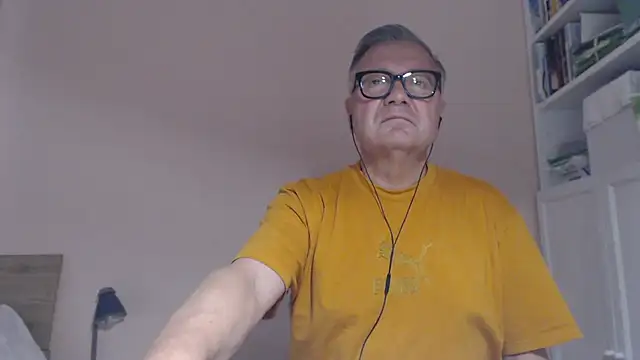 YOU6men Live XXX chat