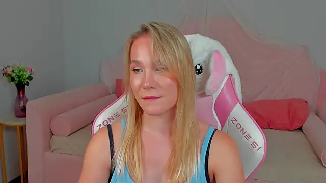 ElaraVoltage Chat XXX in diretta