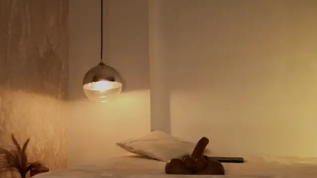scarlethlux Adlı Modelin Canlı XXX Sohbeti