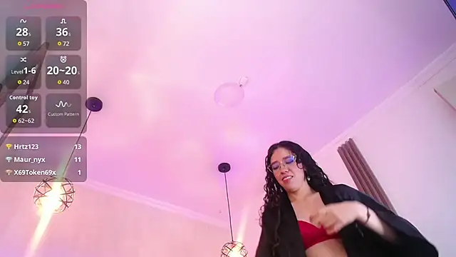 Amara_Davis1: онлайн-секс-чат