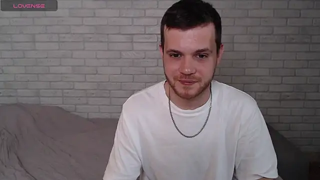 Alexxx_horny live XXX chat