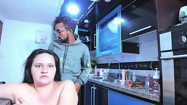 emilytorresvg élő XXX-chatje