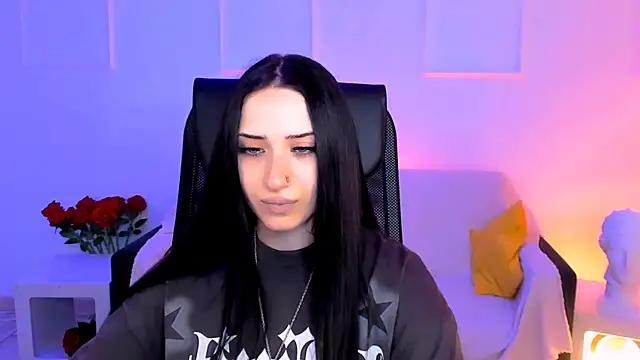 Chat +18 de MonicaLowes ao vivo