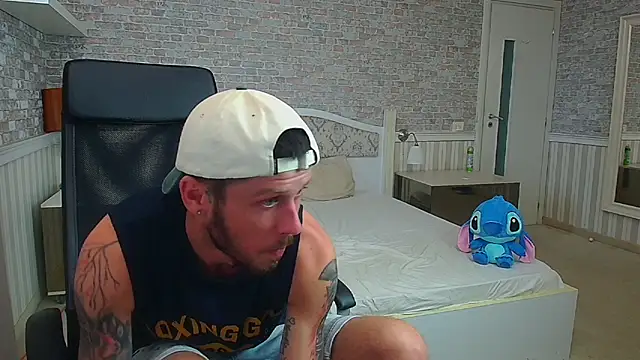 JonahShaw Live XXX-chat