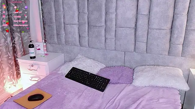 Ayla_Han élő XXX-chatje