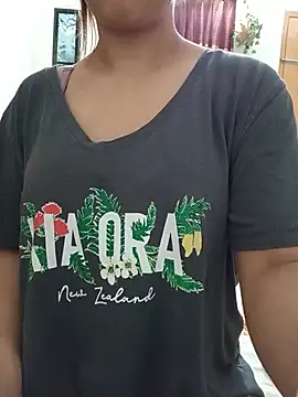 Tanha18 XXX чат на живо