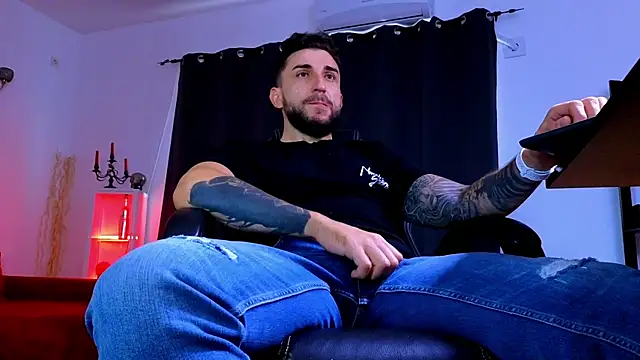 Chat XXX Live MightyAaron66