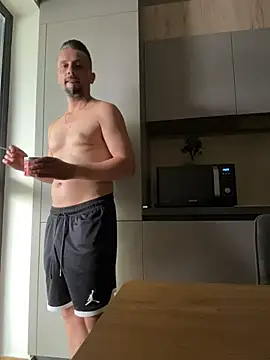 InsaneMattt live XXX chat