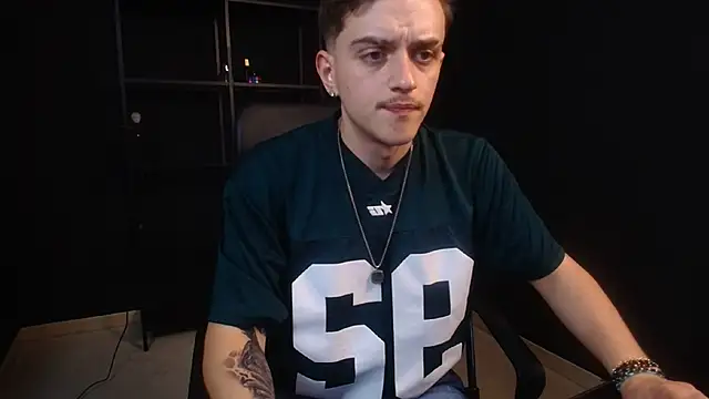 FelixStarkk 在線直播表演