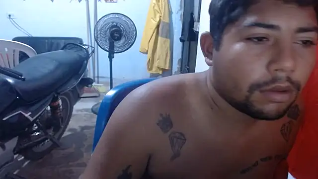 master_juju1924 – Naživo XXX chat