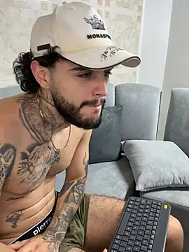 pablo_veelez XXX чат на живо