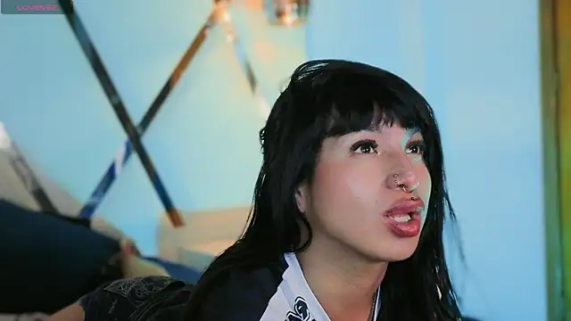 MeelFox's Live XXX Chat