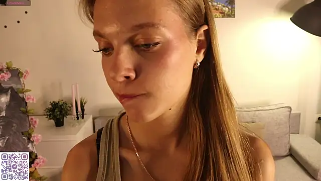 Kelly_Clarks' Live XXX Chat
