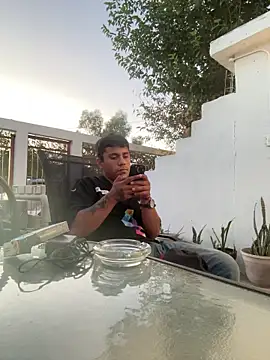 HectorSHot Adlı Modelin Canlı XXX Sohbeti