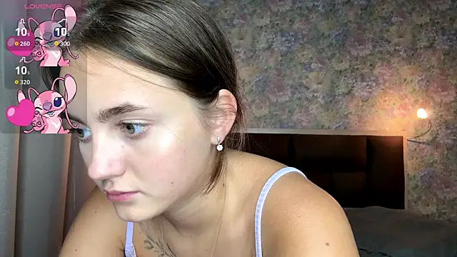 LoraDavi live XXX chat