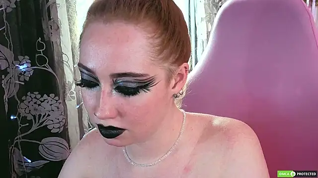 TinaBrook Adlı Modelin Canlı XXX Sohbeti
