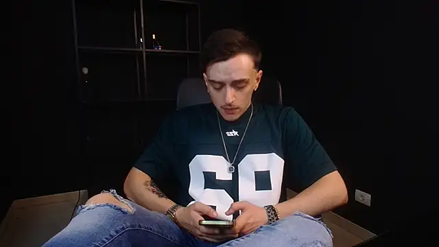 FelixStarkk 网络视讯表演