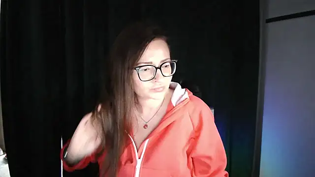 Chat +18 de NoraMilf ao vivo