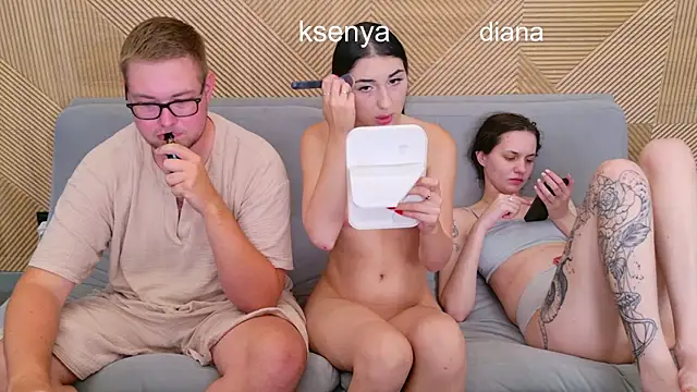KsennyのライブXXXチャット