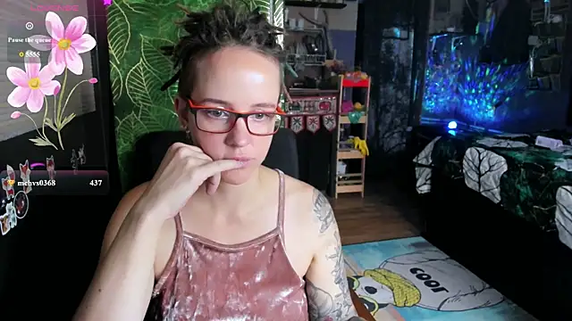 LisaFoxy_y's Live XXX Chat