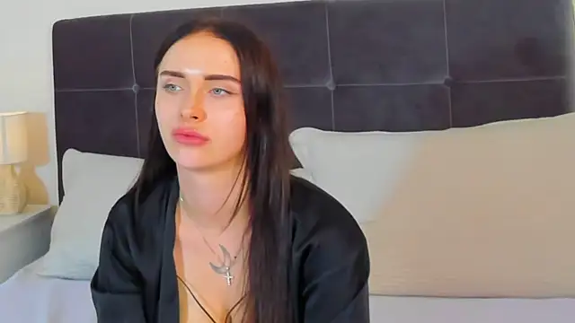 KellyWhites Chat XXX live