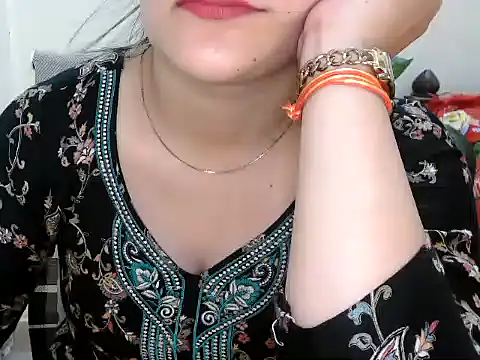 _chitranshi Chat XXX in diretta