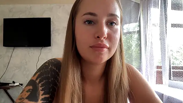 Chatroom XXX en direct de Micky_blush