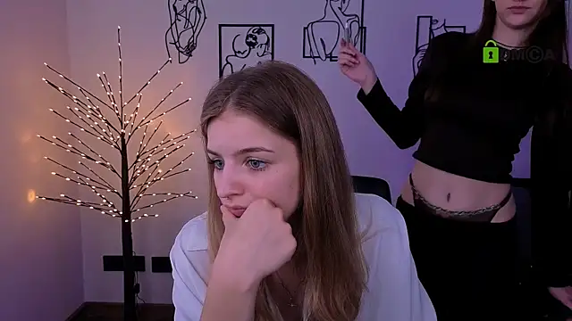 lisa_dark_ Adlı Modelin Canlı XXX Sohbeti