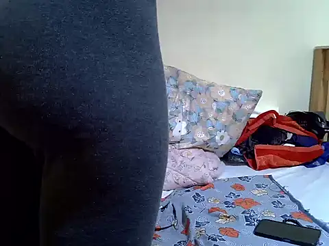 Chat +18 de PetiteMelaninn ao vivo