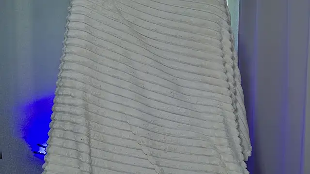 kissable_era Adlı Modelin Canlı XXX Sohbeti