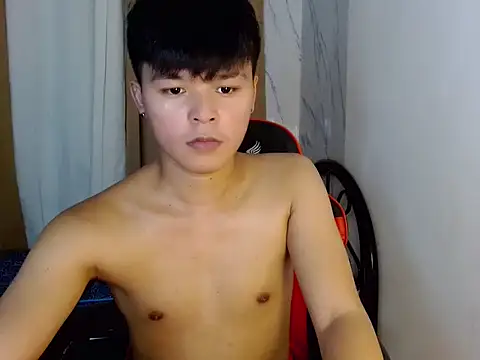 yourhotasiandoms Pertunjukan Webcam