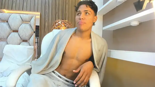 Chatroom XXX en direct de Colby_driscoll