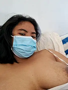 Chat XXX en directo de Artinah22